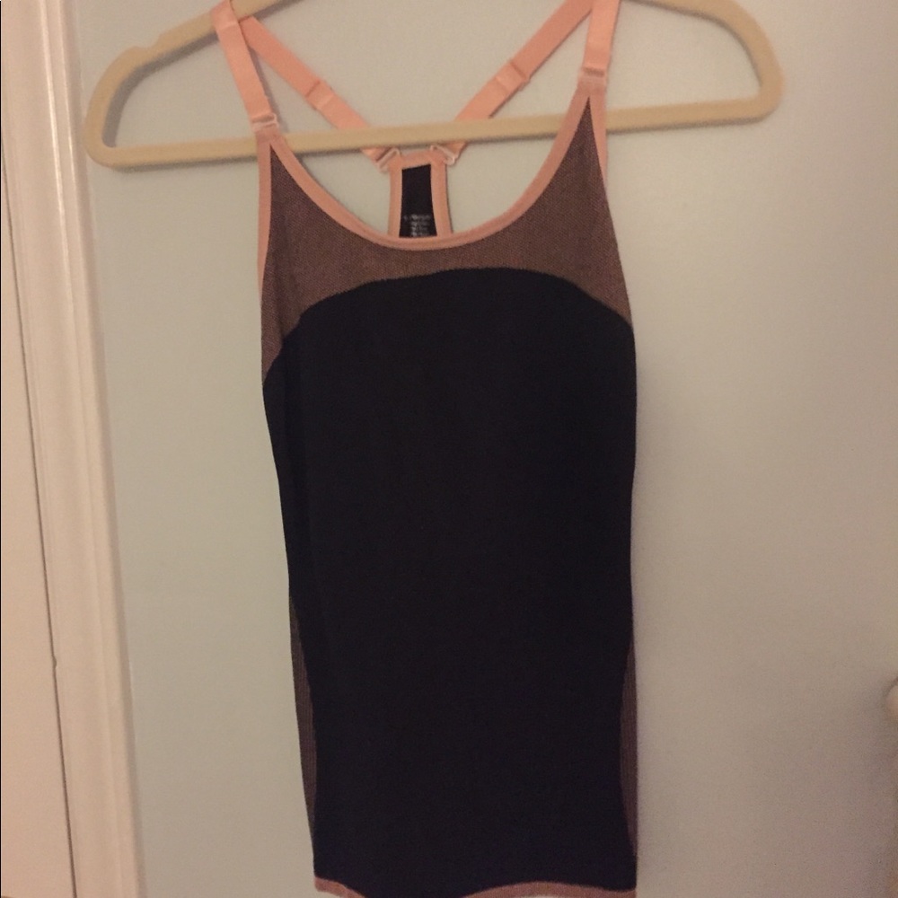 Simply Vera tank top